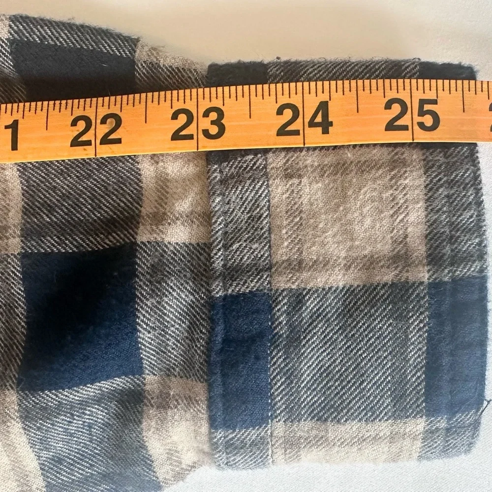 Woolrich Men’s Plaid Flannel Button-Up Shirt – Size Medium - Picture 7 of 7